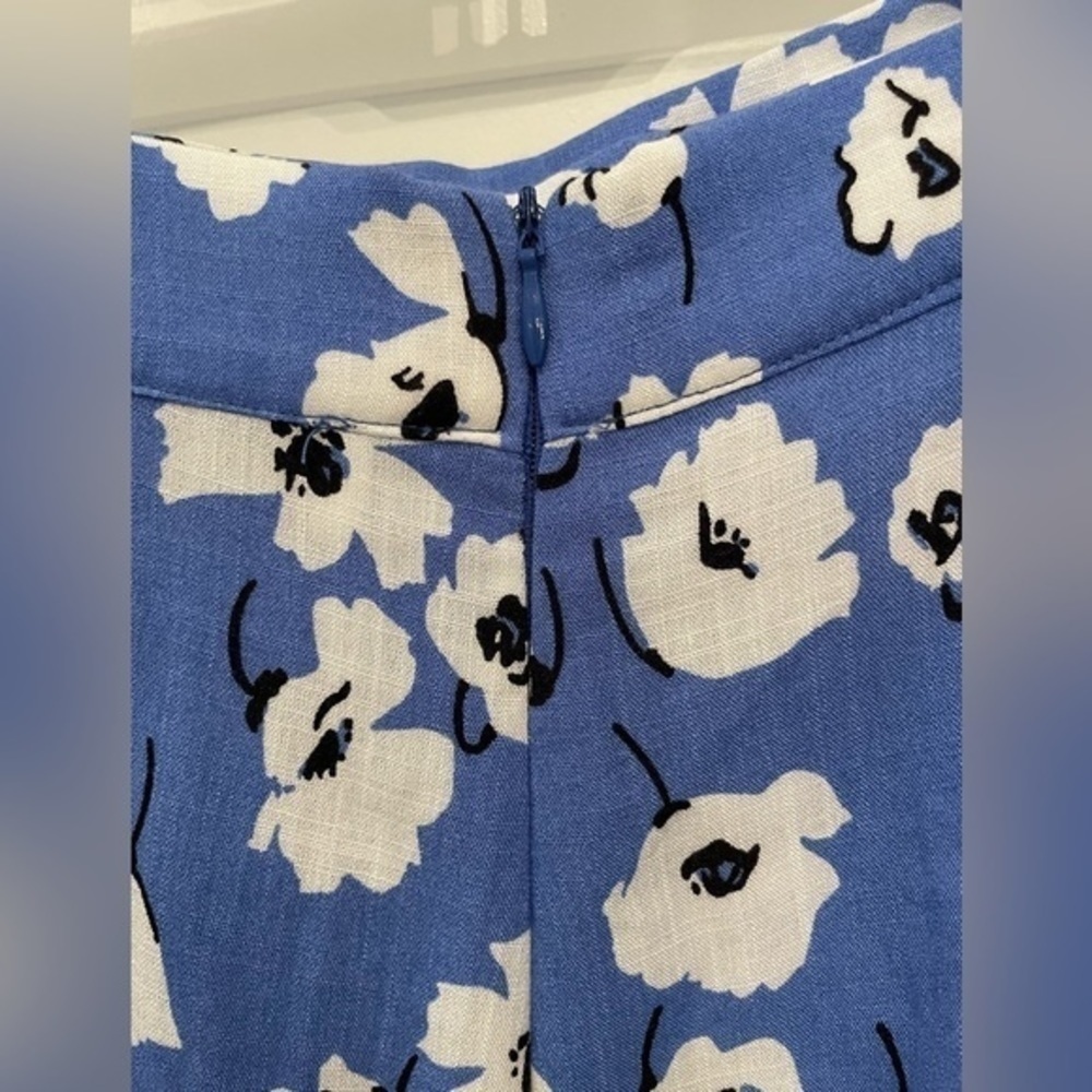 En Saison Blue Flower Print Skort - Picture 6 of 9